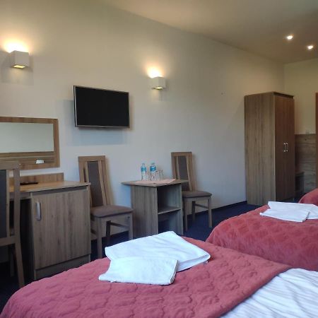 Hotel Eden Rzgow Ngoại thất bức ảnh